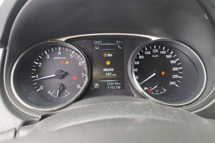 Used Nissan X-Trail 2014 2.5L CVT Luxury Edition 4WD Instrument Cluster