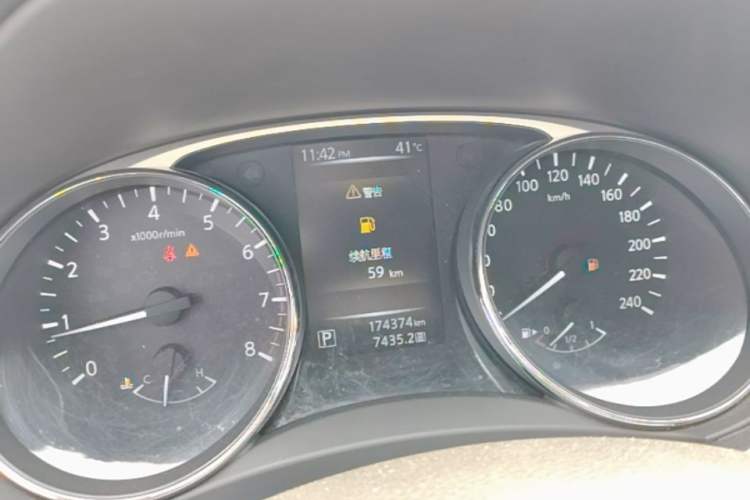 Used Nissan X-Trail 2014 2.0L CVT Comfort Edition 2WD Instrument Cluster
