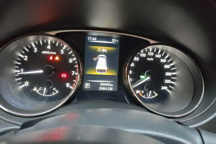 Used Nissan X-Trail 2014 2.0L CVT Comfort Edition 2WD Instrument Cluster