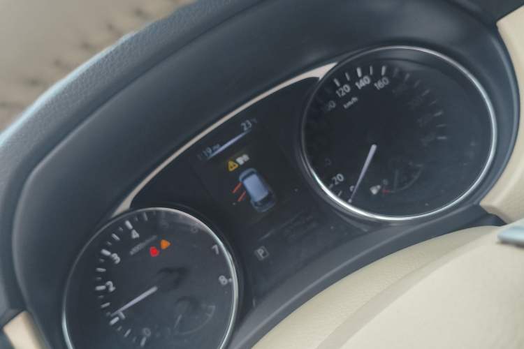 Used Nissan X-Trail 2014 2.0L CVT Comfort Edition 2WD Instrument Cluster