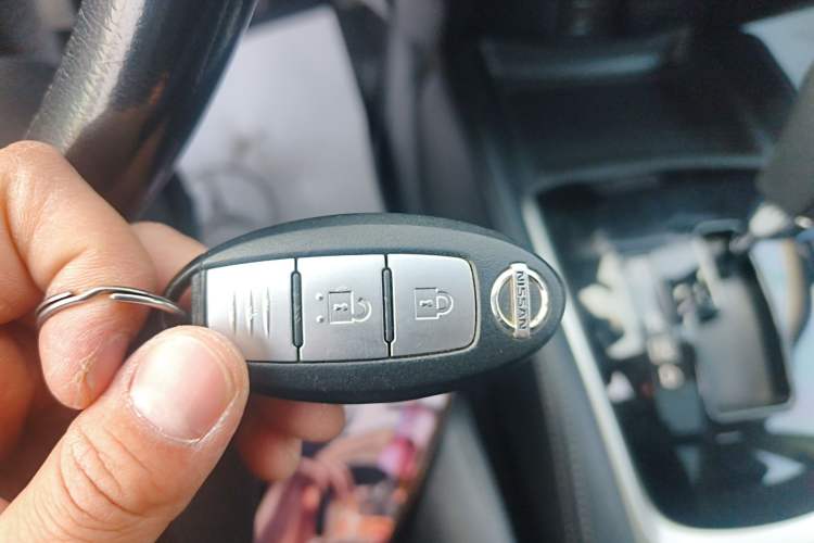 Used Nissan X-Trail 2014 2.0L CVT Comfort Edition 2WD Interior 1
