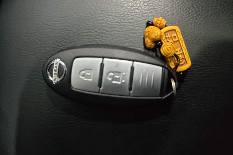 Used Nissan X-Trail 2014 2.5L CVT Leading Edition 4WD Interior 1