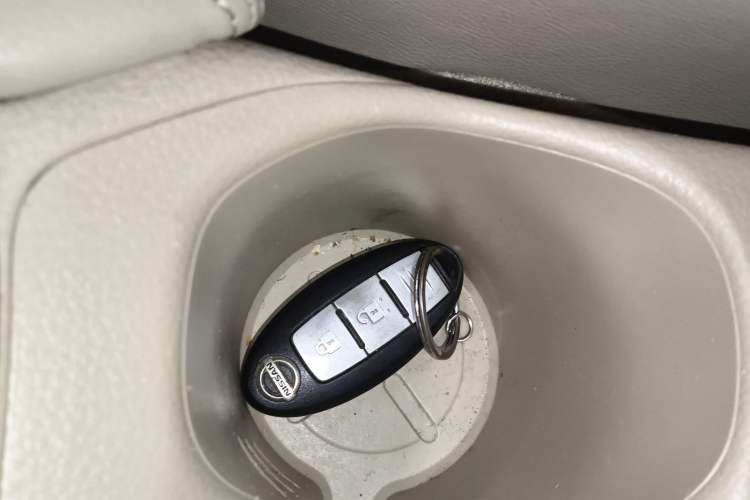 Used Nissan X-Trail 2014 2.0L CVT Comfort Edition 2WD Interior 1