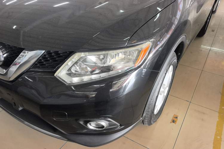 Used Nissan X-Trail 2014 2.5L CVT Leading Edition 4WD Left Front Headlight
