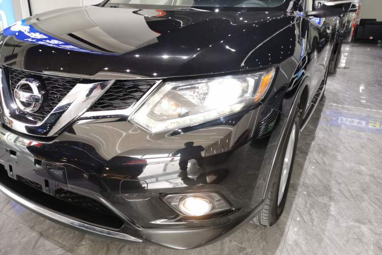 Used Nissan X-Trail 2014 2.0L CVT Smart Edition 2WD Left Front Headlight