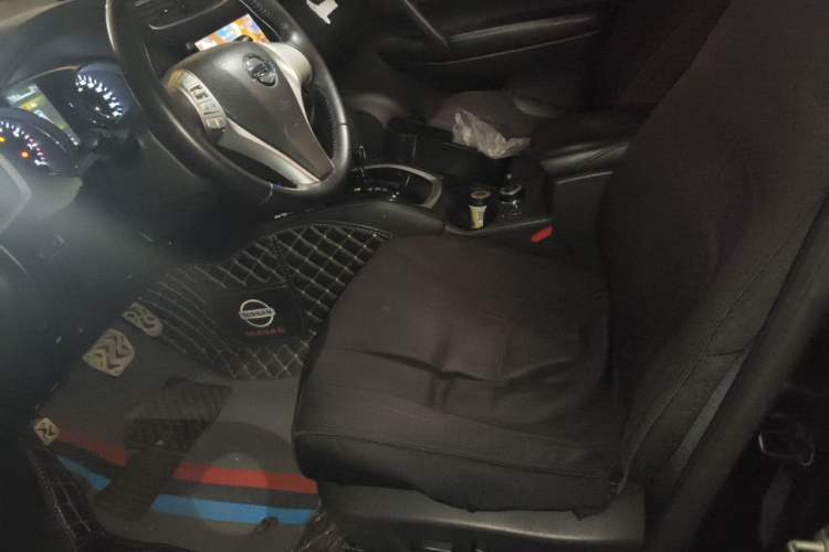 Used Nissan X-Trail 2014 2.5L CVT Leading Edition 4WD Left Front Seat