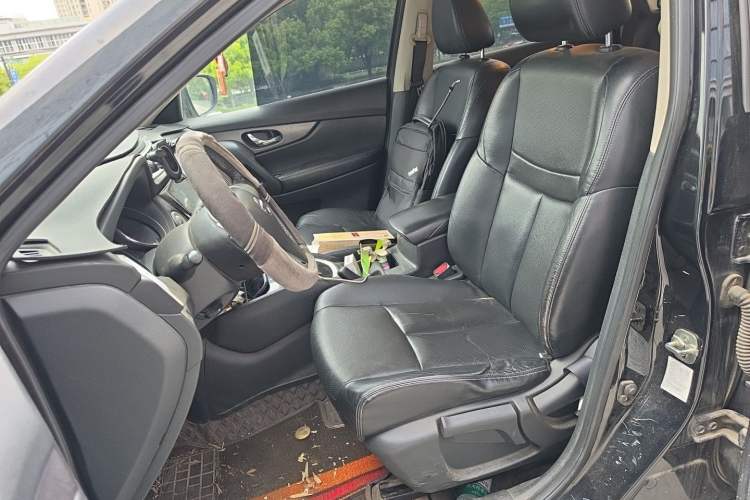 Used Nissan X-Trail 2014 2.0L CVT Comfort Edition 2WD Left Front Seat