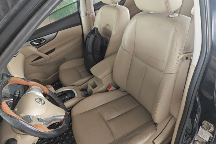 Used Nissan X-Trail 2014 2.0L CVT Comfort Edition 2WD Left Front Seat