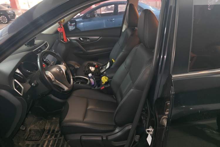 Used Nissan X-Trail 2014 2.0L CVT Comfort Edition 2WD Left Front Seat