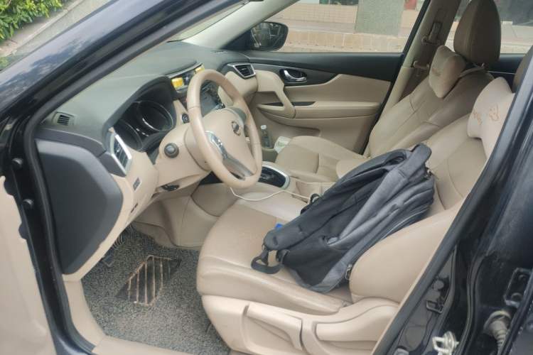 Used Nissan X-Trail 2014 2.0L CVT Comfort Edition 2WD Left Front Seat