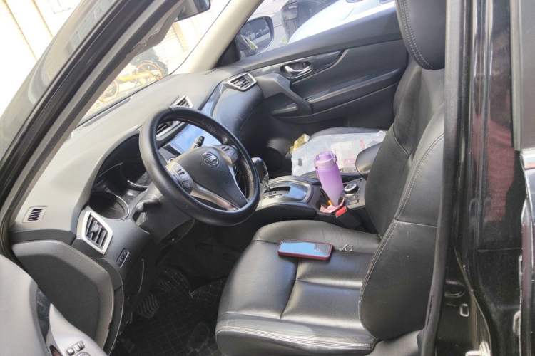 Used Nissan X-Trail 2014 2.5L CVT Leading Edition 4WD Left Front Seat