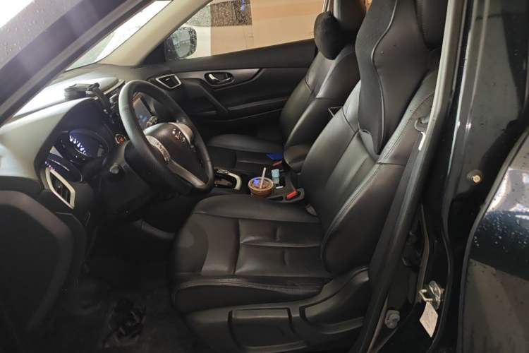Used Nissan X-Trail 2014 2.0L CVT Comfort Edition 2WD Left Front Seat