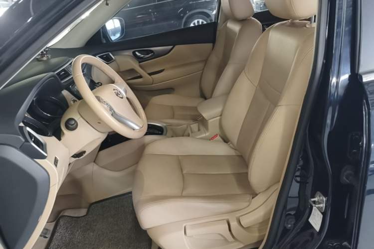 Used Nissan X-Trail 2014 2.0L CVT Comfort Edition 2WD Left Front Seat