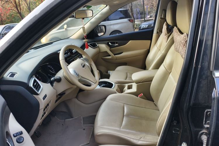 Used Nissan X-Trail 2014 2.0L CVT Comfort Edition 2WD Left Front Seat