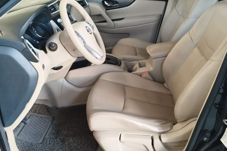 Used Nissan X-Trail 2014 2.0L CVT Comfort Edition 2WD Left Front Seat