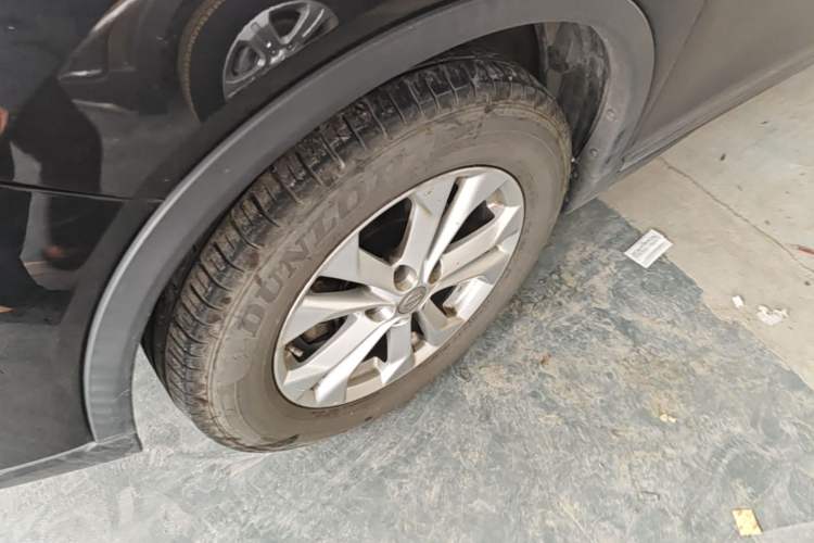 Used Nissan X-Trail 2014 2.5L CVT Luxury Edition 4WD Left Front Wheel Hub