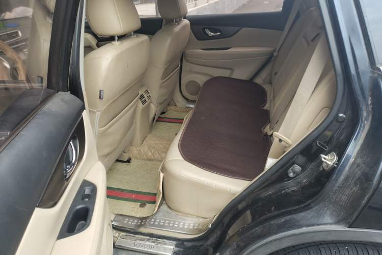Used Nissan X-Trail 2014 2.0L CVT Comfort Edition 2WD Left Rear Seat