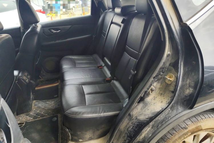 Used Nissan X-Trail 2014 2.5L CVT Luxury Edition 4WD Left Rear Seat