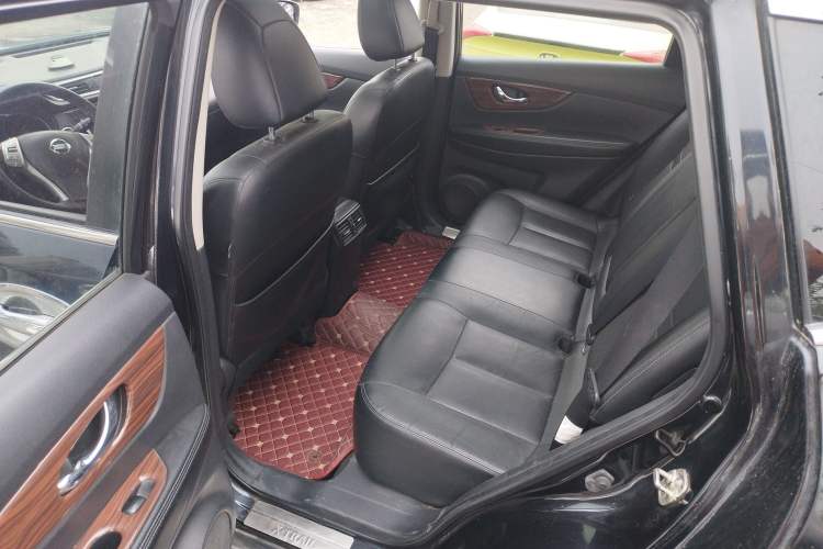 Used Nissan X-Trail 2014 2.0L CVT Comfort Edition 2WD Left Rear Seat