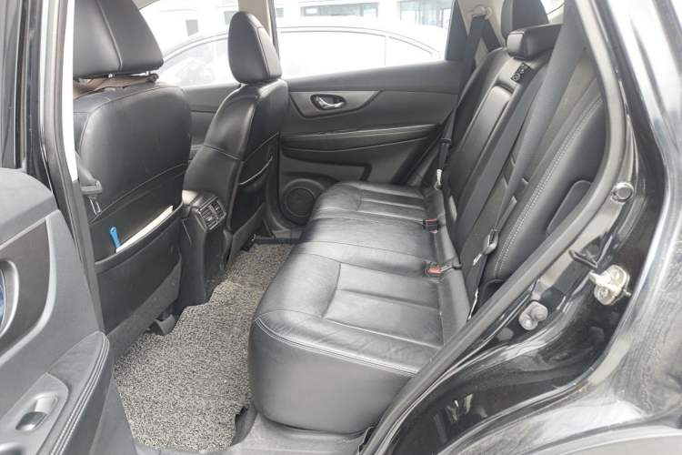 Used Nissan X-Trail 2014 2.0L CVT Comfort Edition 2WD Left Rear Seat