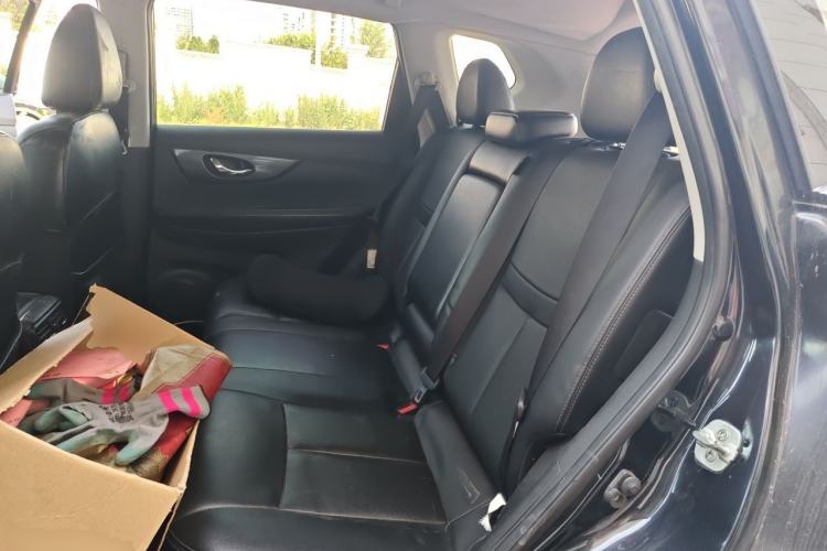 Used Nissan X-Trail 2014 2.5L CVT Luxury Edition 4WD Left Rear Seat