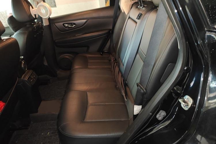 Used Nissan X-Trail 2014 2.0L CVT Comfort Edition 2WD Left Rear Seat