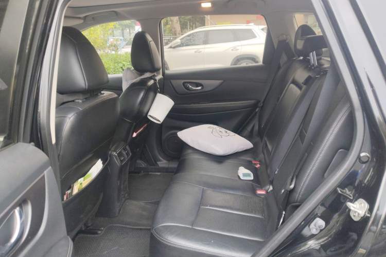 Used Nissan X-Trail 2014 2.0L CVT Comfort Edition 2WD Left Rear Seat