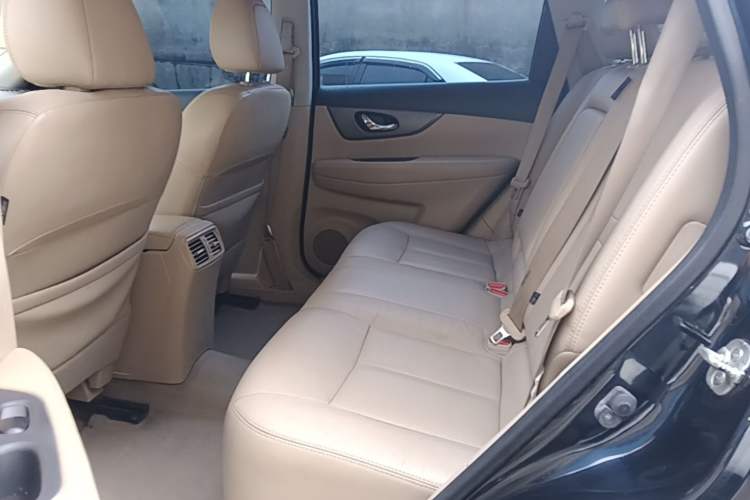 Used Nissan X-Trail 2014 2.0L CVT Comfort Edition 2WD Left Rear Seat