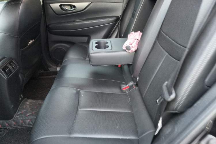 Used Nissan X-Trail 2014 2.0L CVT Comfort Edition 2WD Left Rear Seat