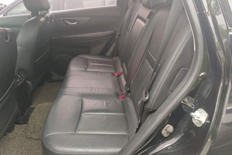 Used Nissan X-Trail 2014 2.0L CVT Smart Edition 2WD Left Rear Seat