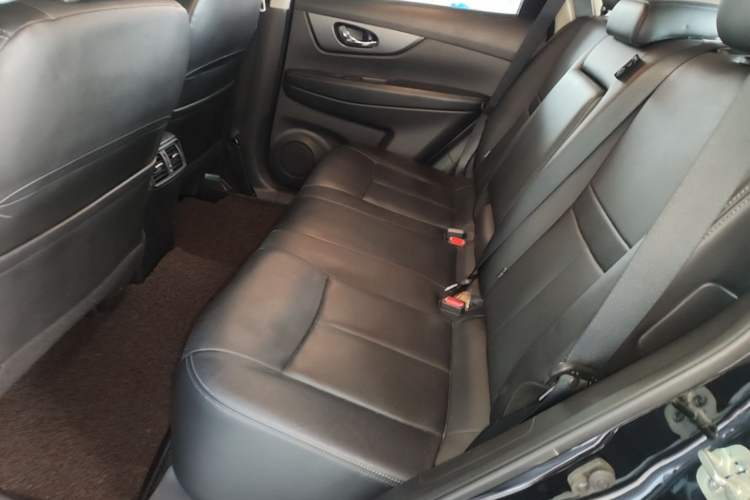 Used Nissan X-Trail 2014 2.0L CVT Comfort Edition 2WD Left Rear Seat