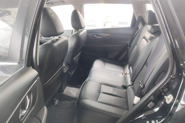 Used Nissan X-Trail 2014 2.0L CVT Comfort Edition 2WD Left Rear Seat