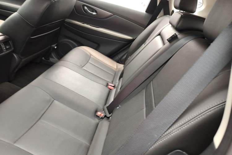 Used Nissan X-Trail 2014 2.0L CVT Comfort Edition 2WD Left Rear Seat