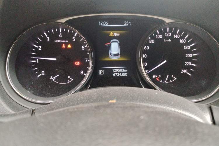 Used Nissan X-Trail 2014 2.0L CVT Comfort Edition 2WD Odometer Close Up
