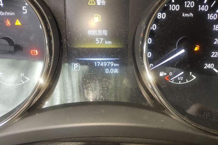 Used Nissan X-Trail 2014 2.0L CVT Comfort Edition 2WD Odometer Close Up
