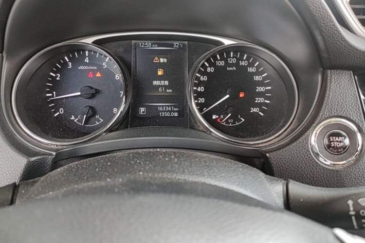 Used Nissan X-Trail 2014 2.0L CVT Comfort Edition 2WD Odometer Close Up