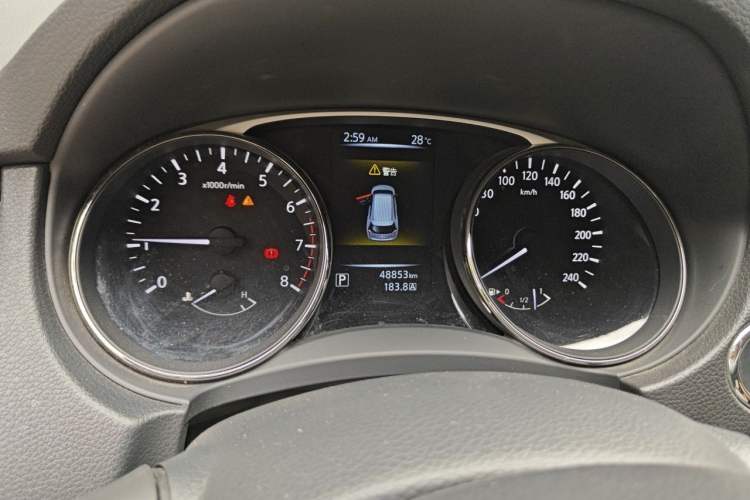 Used Nissan X-Trail 2014 2.0L CVT Comfort Edition 2WD Odometer Close Up