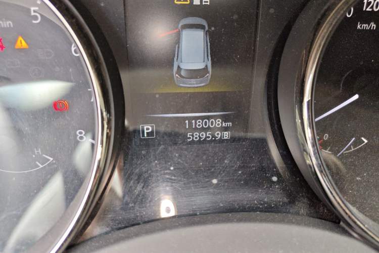 Used Nissan X-Trail 2014 2.0L CVT Comfort Edition 2WD Odometer Close Up