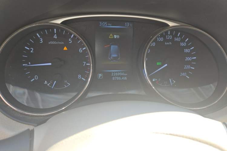 Used Nissan X-Trail 2014 2.0L CVT Comfort Edition 2WD Odometer Close Up