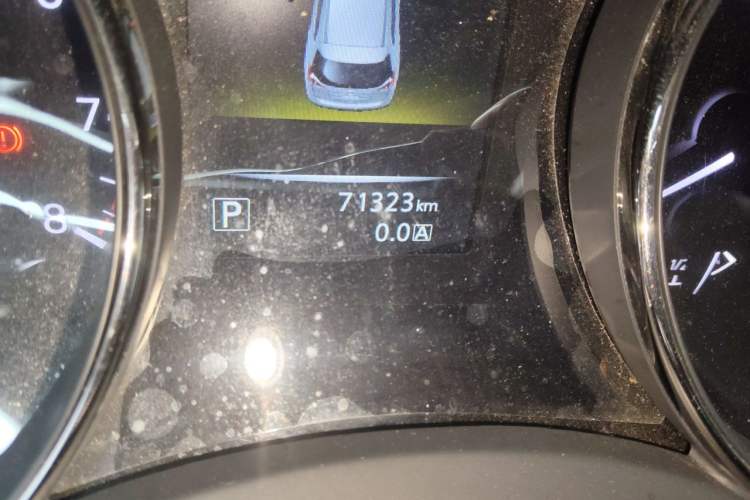 Used Nissan X-Trail 2014 2.0L CVT Comfort Edition 2WD Odometer Close Up