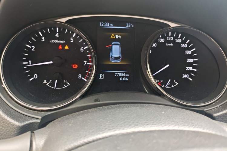 Used Nissan X-Trail 2014 2.0L CVT Comfort Edition 2WD Odometer Close Up