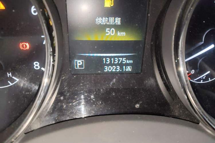 Used Nissan X-Trail 2014 2.0L CVT Comfort Edition 2WD Odometer Close Up