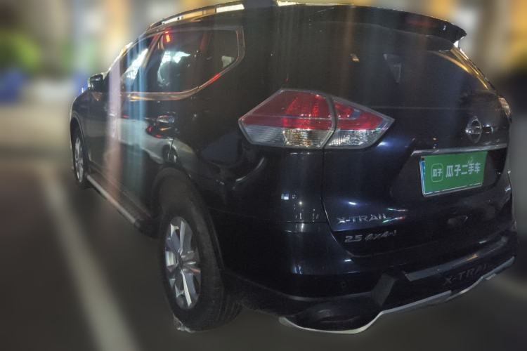 Used Nissan X-Trail 2014 2.5L CVT Leading Edition 4WD Rear Left 45 Deg