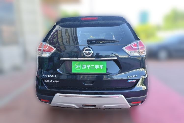 Used Nissan X-Trail 2014 2.5L CVT Luxury Edition 4WD Rear