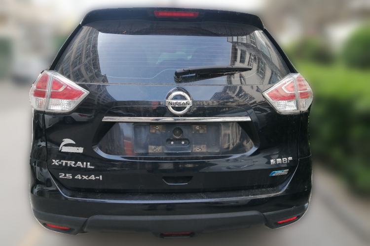 Used Nissan X-Trail 2014 2.5L CVT Luxury Edition 4WD Rear