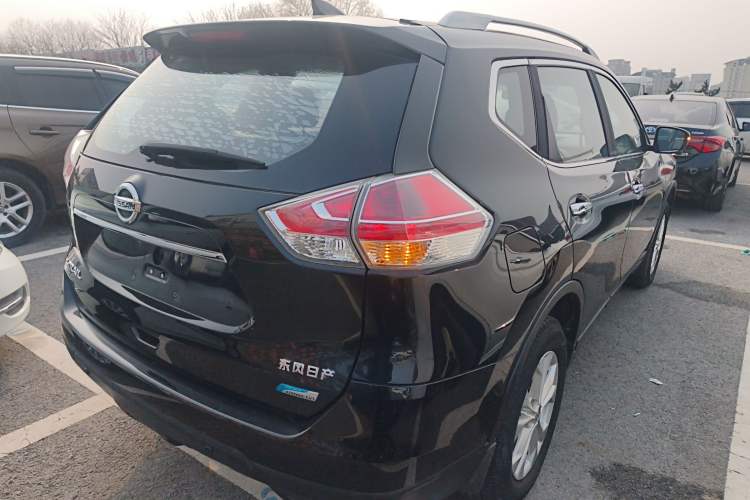 Used Nissan X-Trail 2014 2.0L CVT Comfort Edition 2WD Rear Right 45 Deg