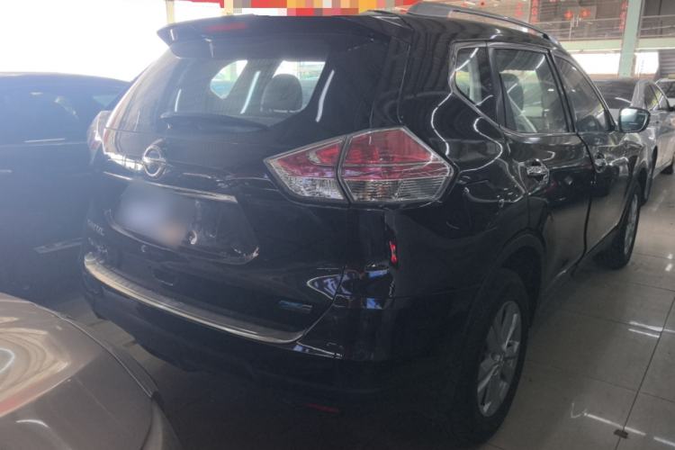 Used Nissan X-Trail 2014 2.5L CVT Leading Edition 4WD Rear Right 45 Deg
