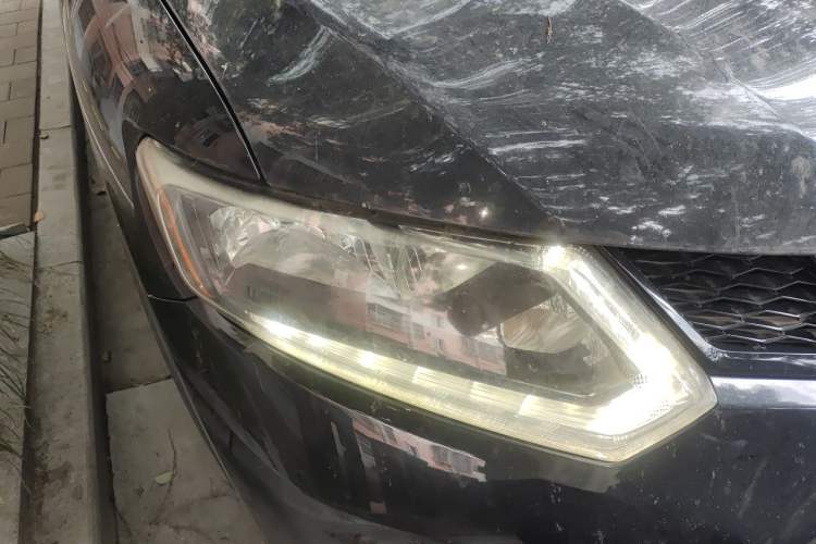 Used Nissan X-Trail 2014 2.0L CVT Comfort Edition 2WD Right Front Headlight