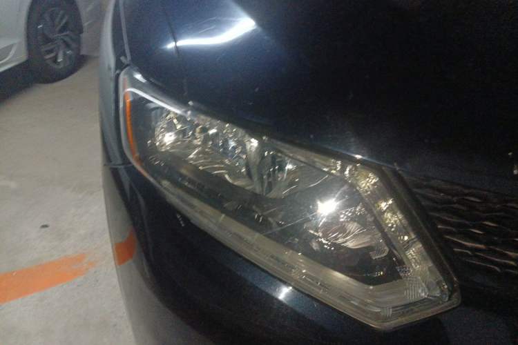 Used Nissan X-Trail 2014 2.0L CVT Comfort Edition 2WD Right Front Headlight