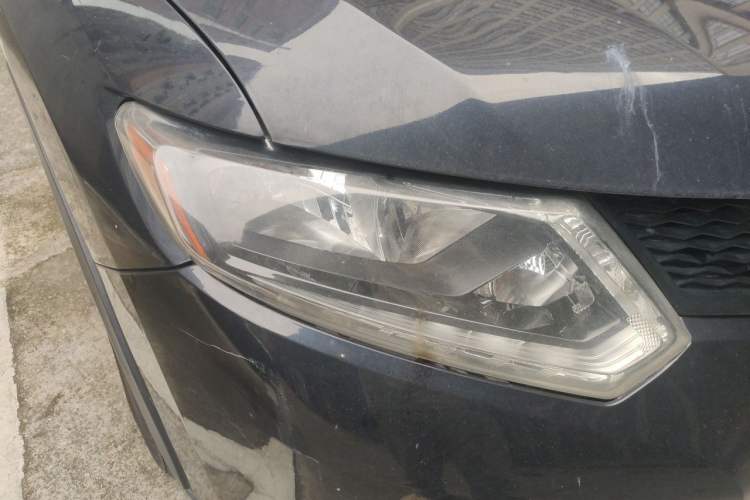 Used Nissan X-Trail 2014 2.5L CVT Luxury Edition 4WD Right Front Headlight